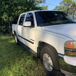 2005 GMC Yukon XL Series SLT