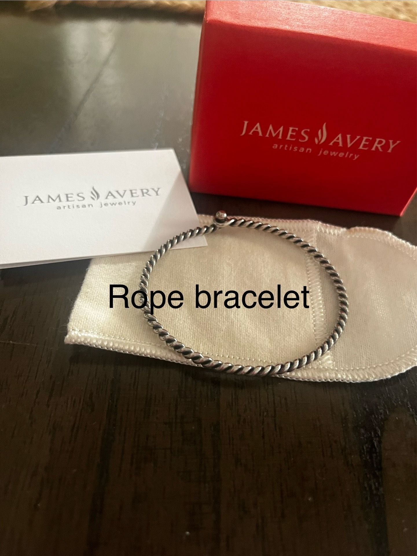Twisted bracelet