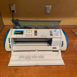 Cricut Expression Electronic Cutting Machine!