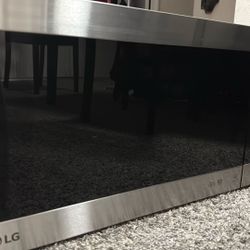 Counter Top LG Microwave