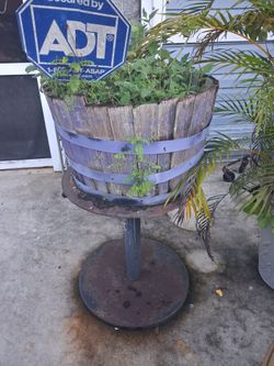 Plant stand