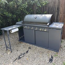 BBQ Grill - 6 Burners + 1 Side Burner - This Thing Is A Beast!