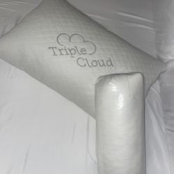 Memory Foam Queen Size Pillow For Sale‼️