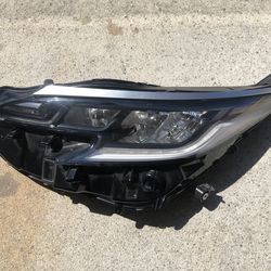 2021 2022 2023 2024 2025 TOYOTA SIENNA HEADLIGHT LED BLACK TRIM WITH DRL DRIVER SIDE “L” ORIGINAL OEM
