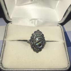 Eye Catching 925 Sterling Silver Vintage Marcasite and Abalone Shell Statement Ring