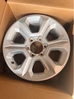 Set of Toyota 4 runner wheels no tires