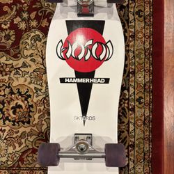 Hosoi Skateboard,independent Trucks,Dawgs Wheels