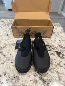 NeoSport Men’s Neoprene Wetsuit Boots / Water Shoes – Size 12 – New in Box