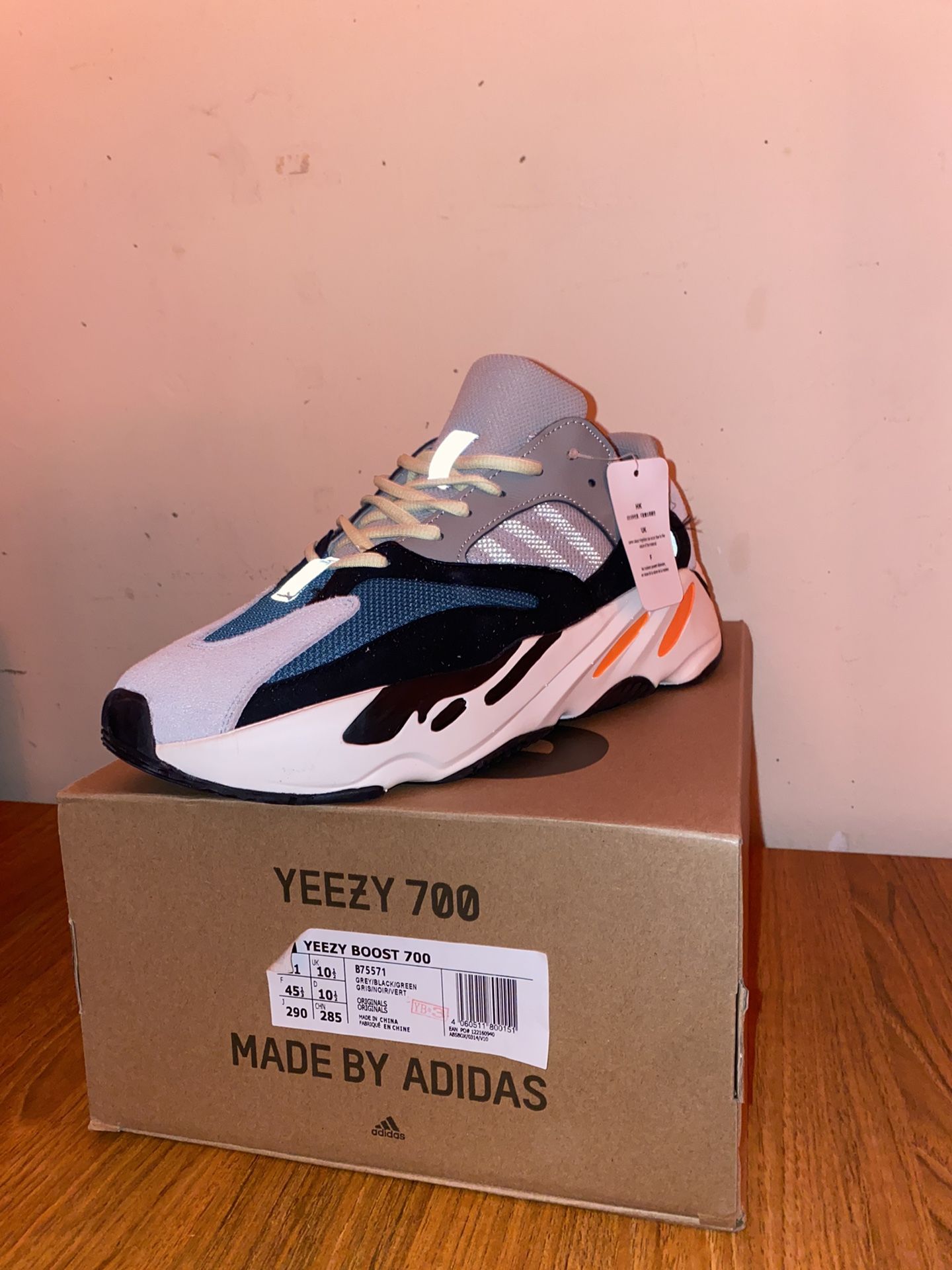 Yeezy 700 Wave Runner