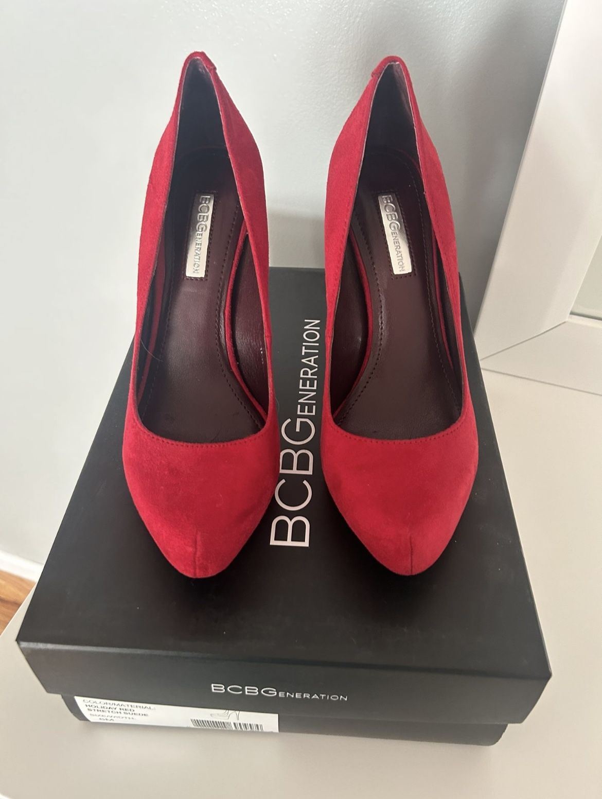 BCBGeneration holiday red 3 1/2 inch high heels size 6
