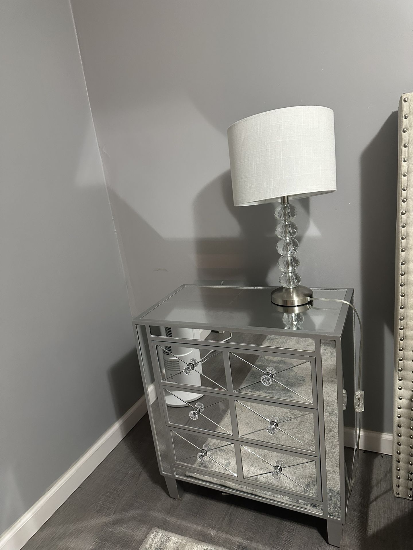 Night Stand Console Table And Lamp