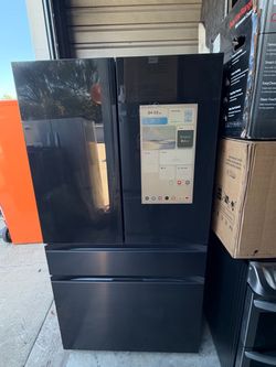 Samsung bespoke family hub refrigerator with 2 months warranty, delivery and installation available    1600