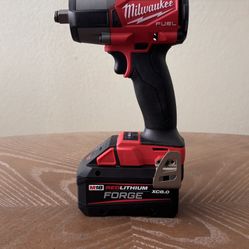 Milwaukee M18 Fuel Impact 1/2 With 8.0 Forge Battery