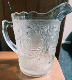 Vintage Tiara Indiana Sandwich Glass Daisy Pattern Clear Pitcher