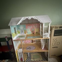 Kids craft Ultimate Dollhouse 