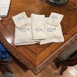 Embroidered Fish Towel Set