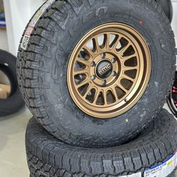 🧦🧦KM733 IMPACT WHEELS AND TIRES 17x8.5 6x5.5 TACOMA SILVERADO SIERRA TUNDRA 🧦🧦