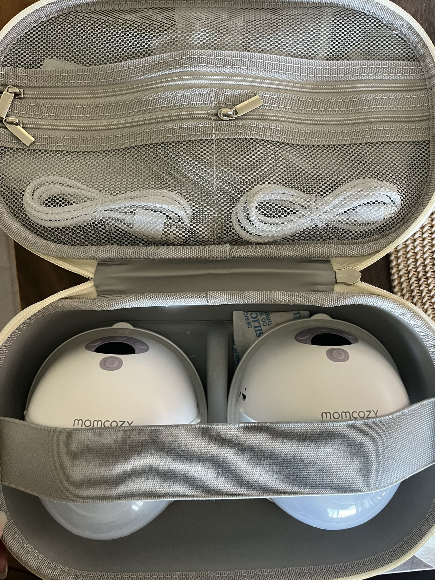 Momcozy M5 Hands-Free Wearable Breast Pump