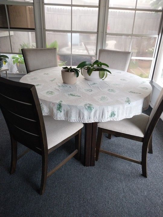 54 " Round Table