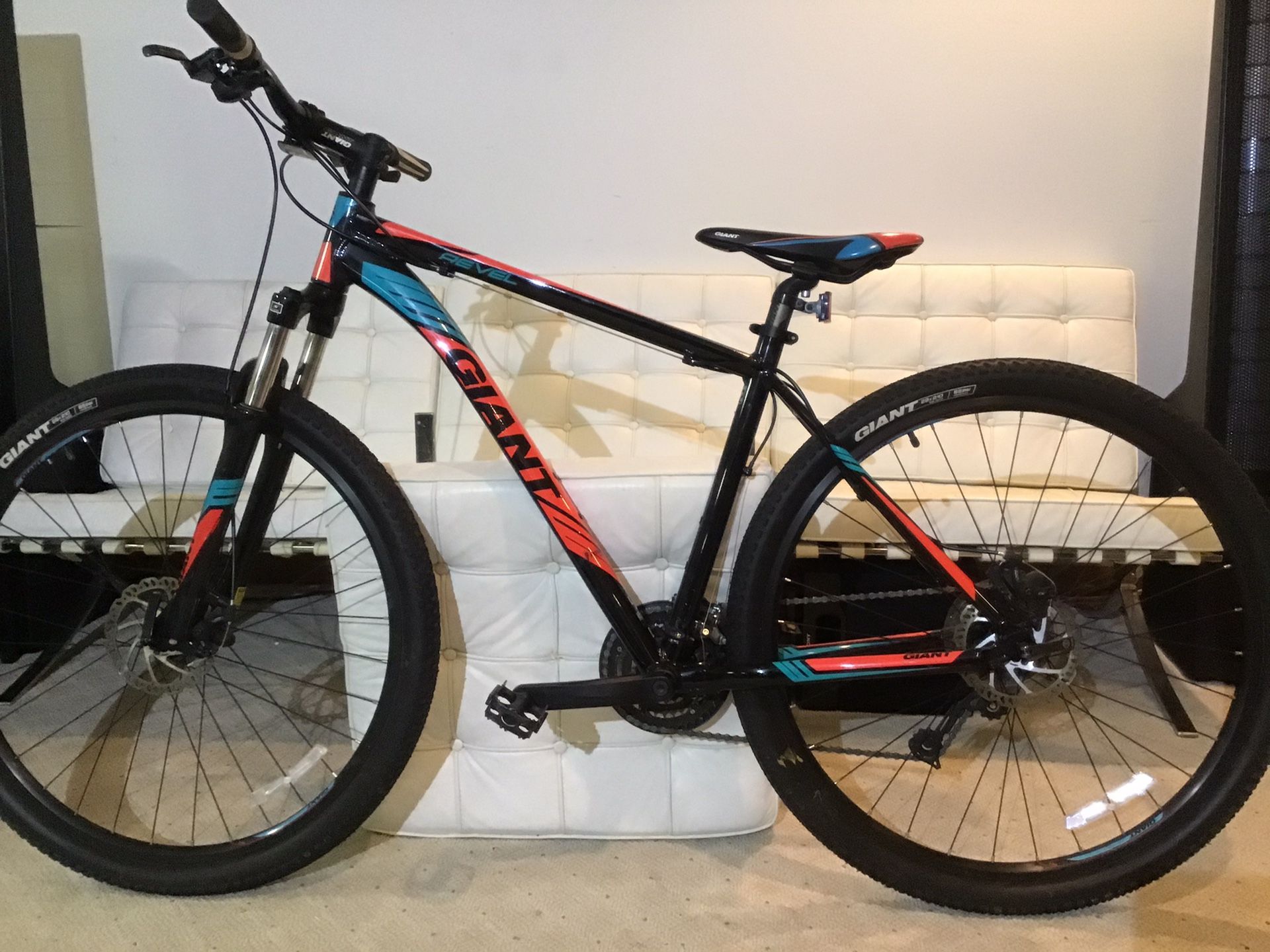 giant revel 2 bike