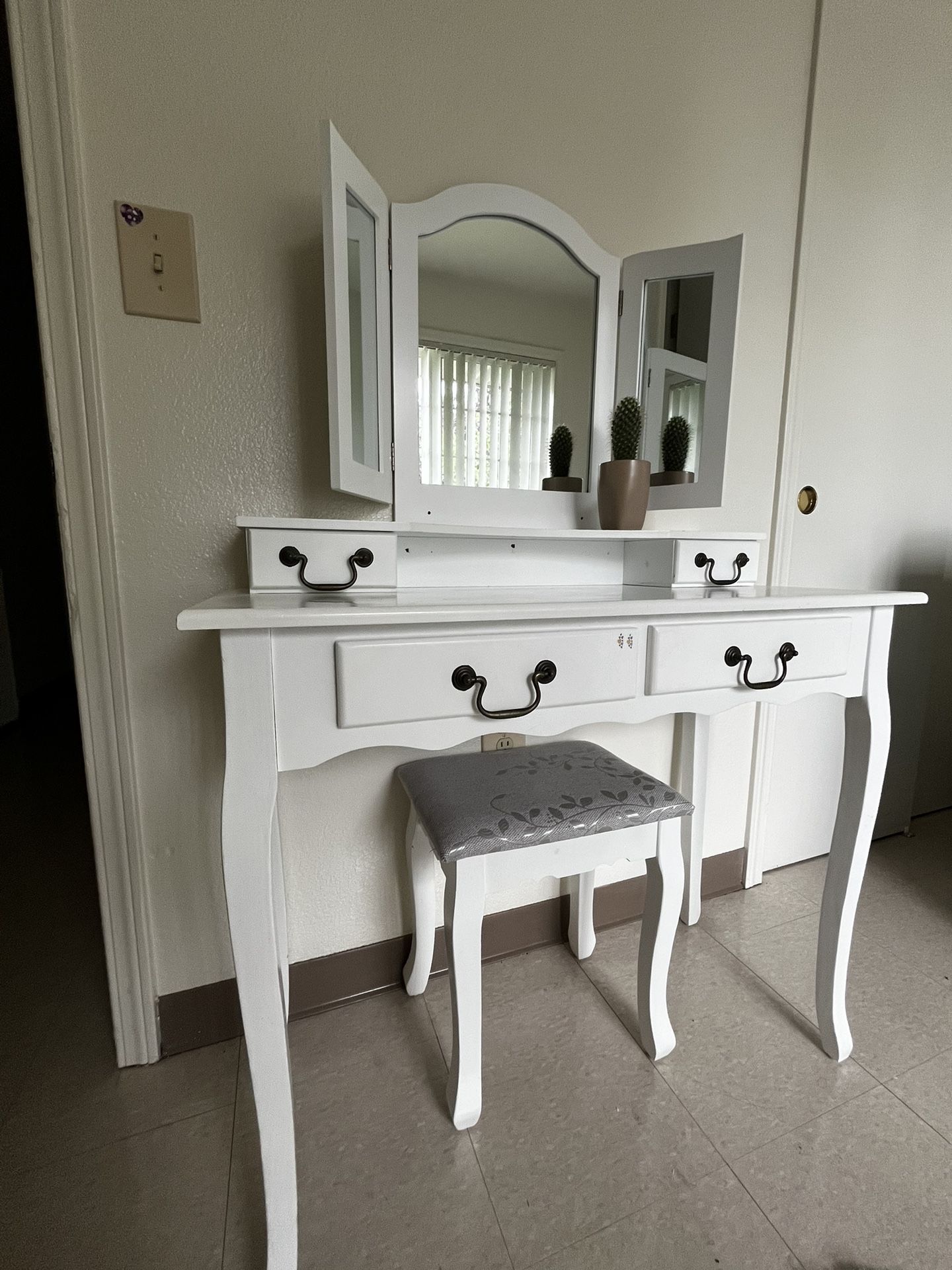 Room Table