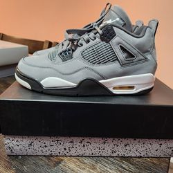 Jordan 4 Cool Grey Size 9 Used Like New