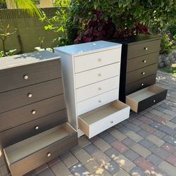 New Chest White Five Drawer Dresser 