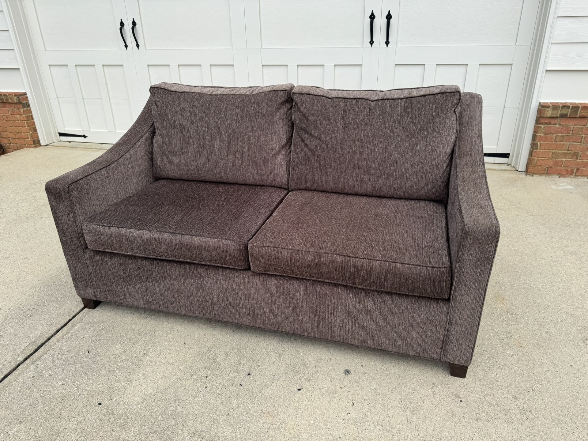 Comfy Sofa Bed – Barely Used & Looking for a New Home 🛋️