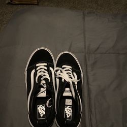 Youth Size 6 Vans 