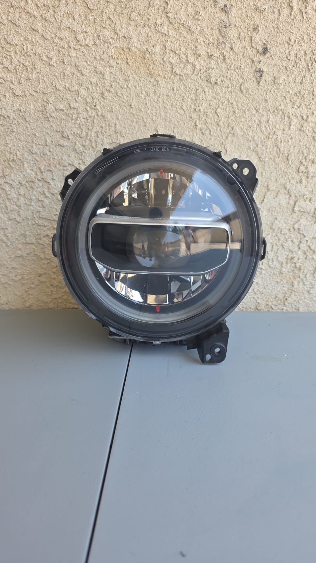 Jeep Wrangler Gladiator Right Side Headlight 2018-2023