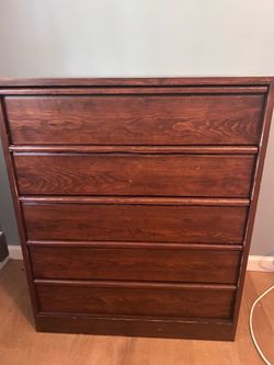 5-Drawer Wooden Dresser