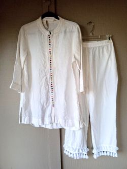WOMEN'S SIZE LARGE/XL WHITE SUMMER OUTFIT