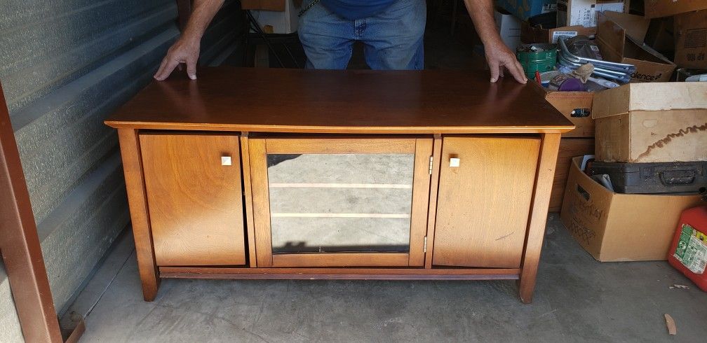 TV/ Entertainment Center Cabinet 