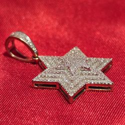 10k Yellow Gold Diamond Star Pendant 0.60 ctw 