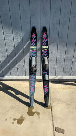WATER SKIIS.
Connelly Advantage Water Skis.
Approx 66".
 
Pick up YUCAIPA