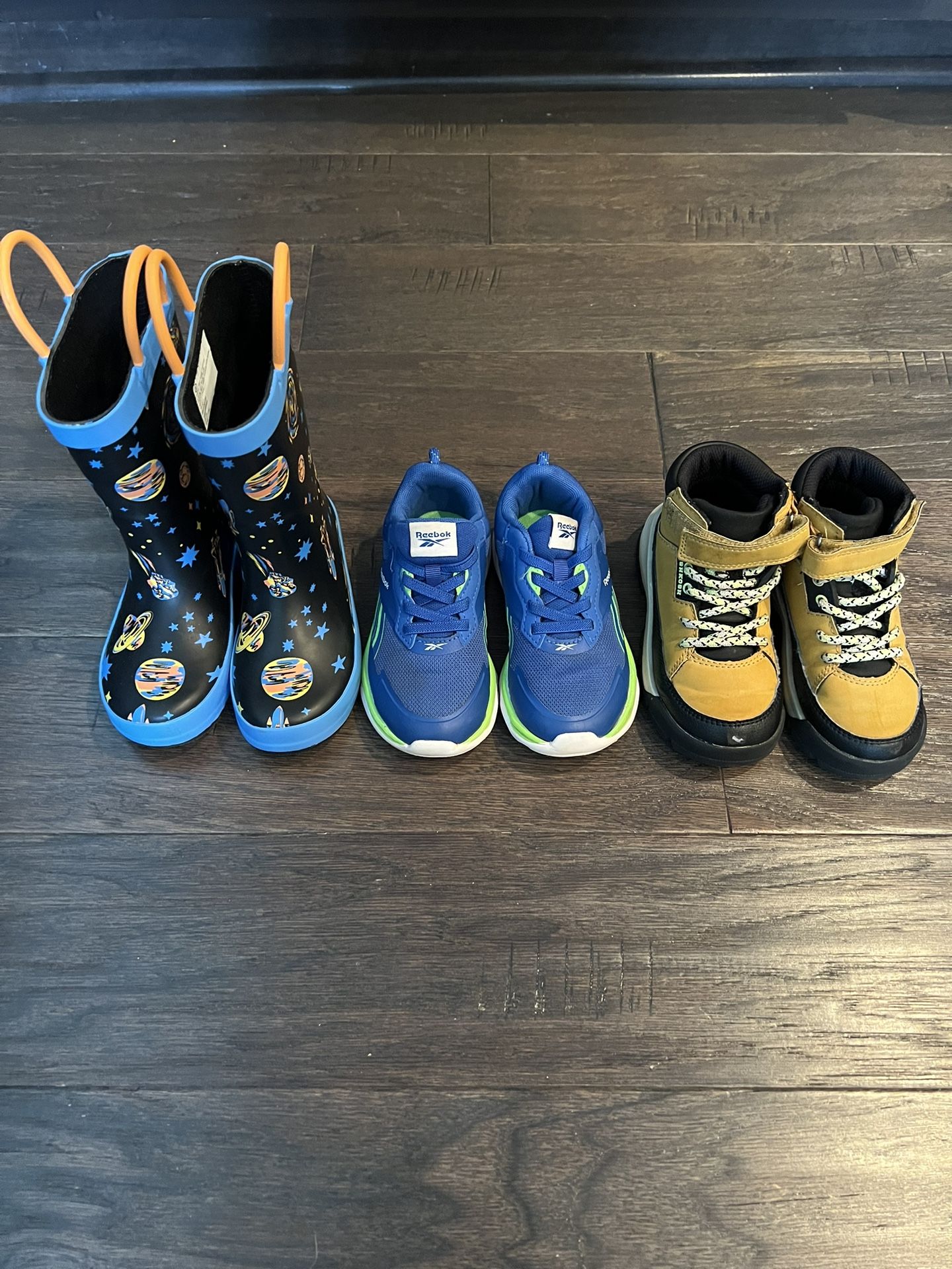 Toddler Boy’s Size 9 Rain Boots Winter Boots and Reebok Sneakers