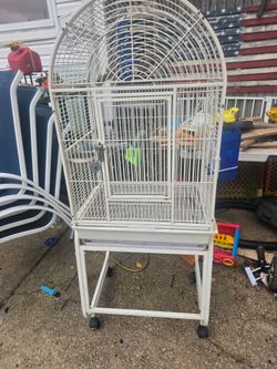 Beautiful large bird cage.. the price is firm