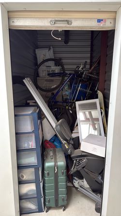 Moving out everything must go. Below retail or free today only.