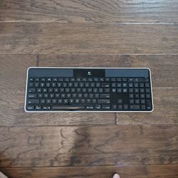 Logitech K750 Wireless Keyboard