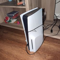 PS5 slim 2024 +controller