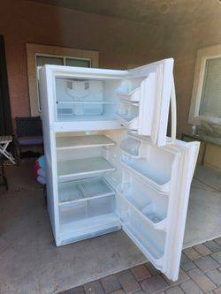 White Top-Freezer Refrigerator