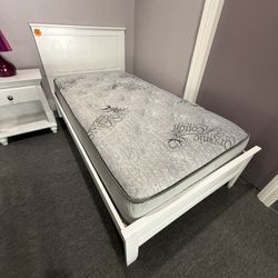 TWIN BED FRAME 