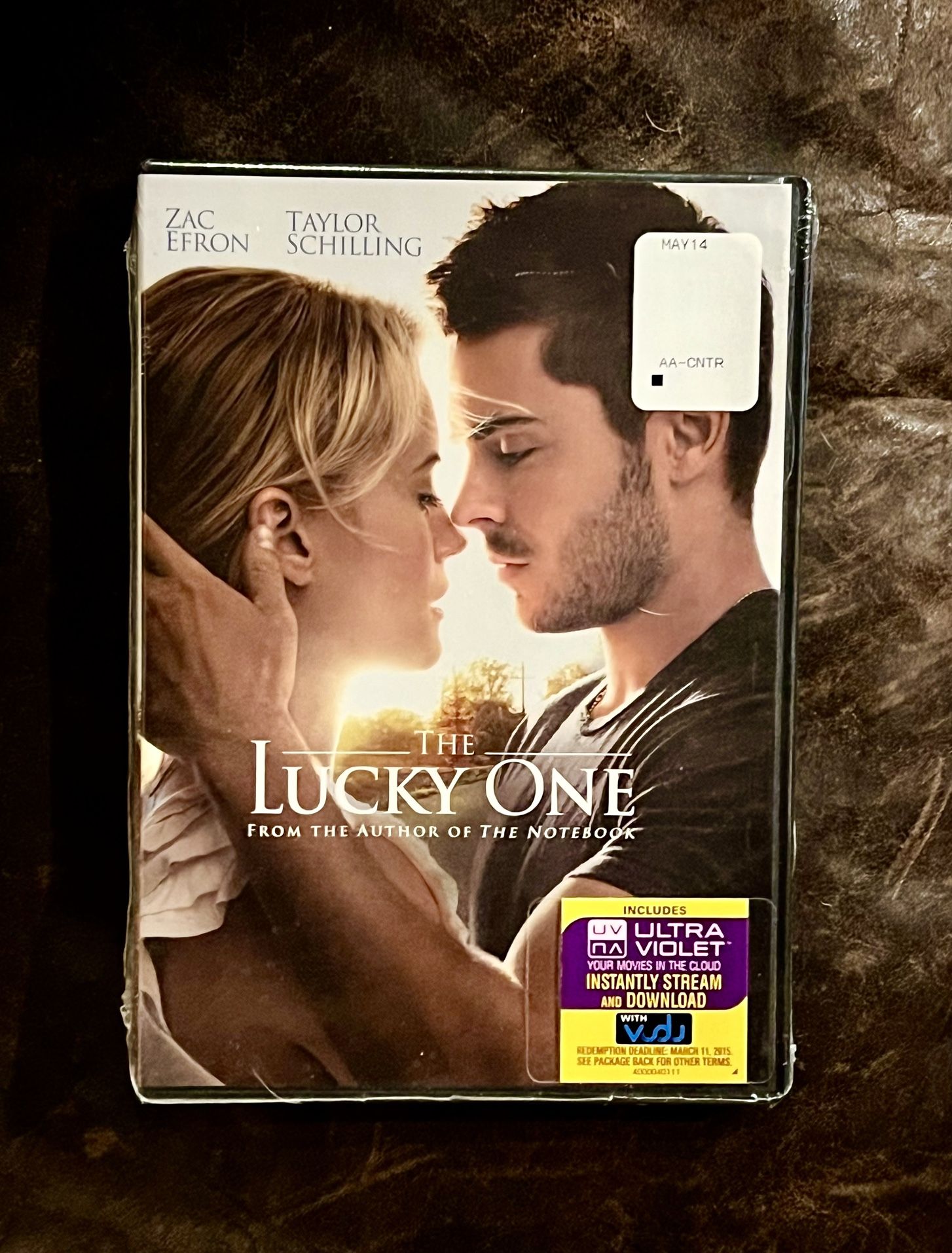 NEW DVD  Zac Efron The LUCKY ONE by NICHOLAS SPARKS 