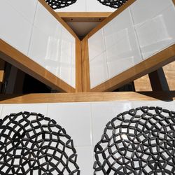 COASTER Butterfly 🦋 Dining Table W/4 Chairs. Delivery available 🚚. 