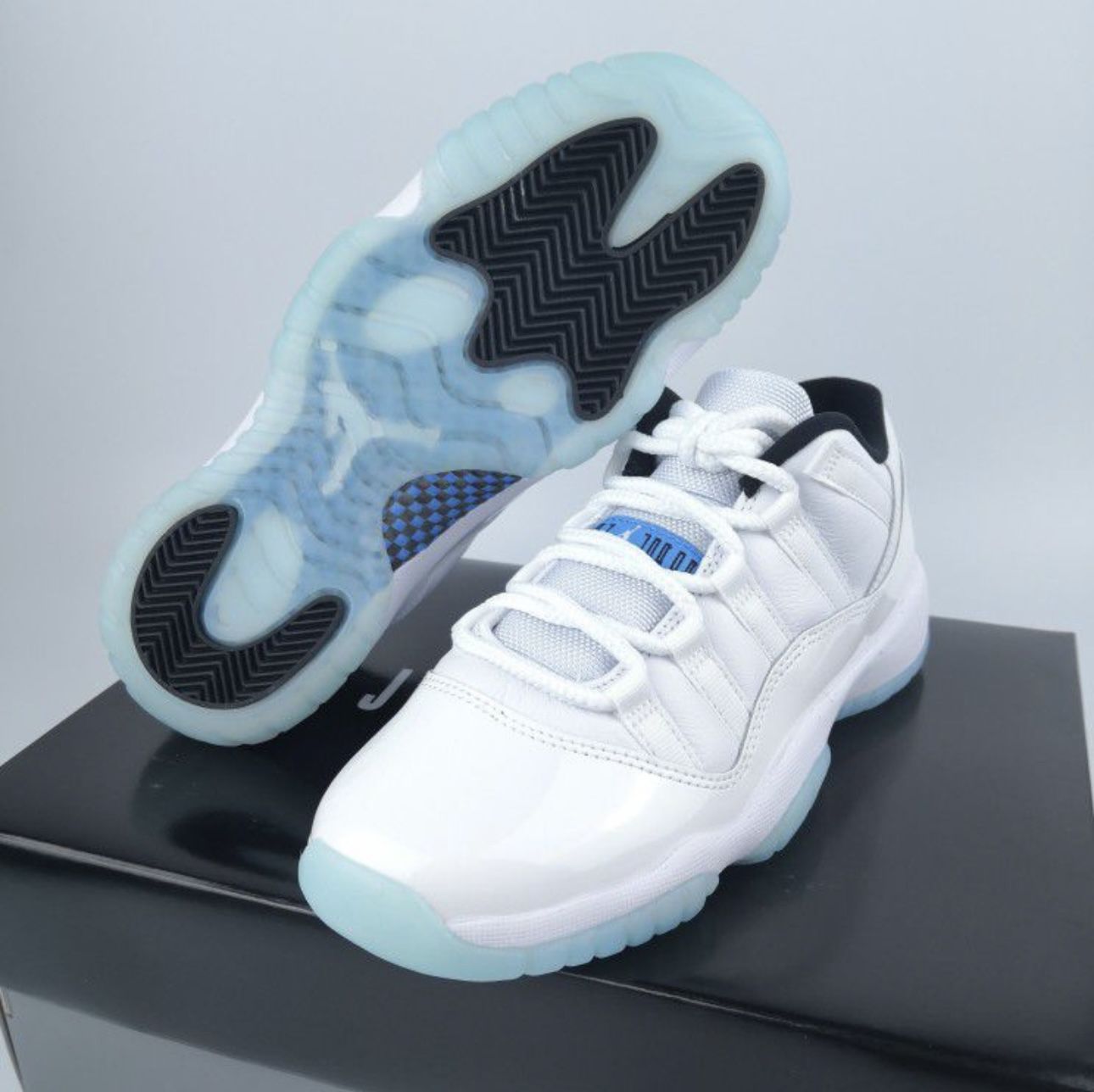 (Brand New/DS) Jordan 11 Low Legend Blue // Size 11.5