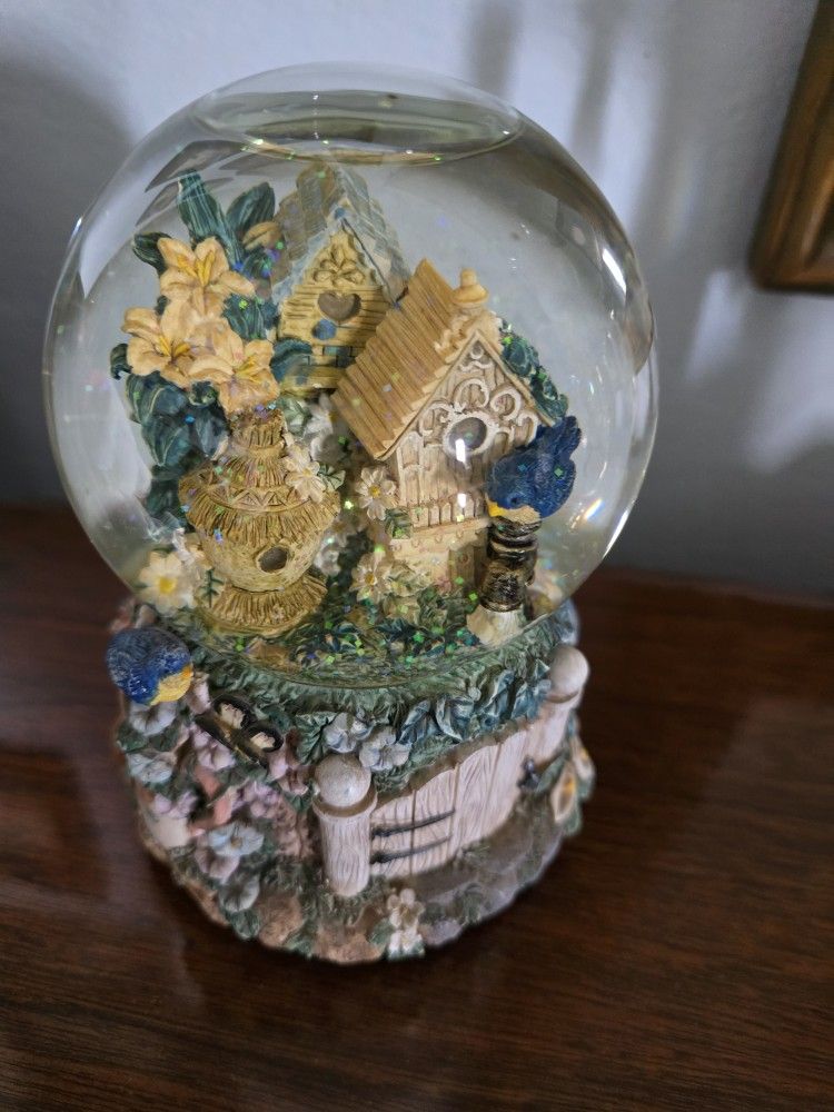 Musical Snow Globe