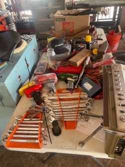 GARAGE CLEANING TOOLS