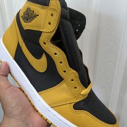 Air Jordan 1 High Retro OG ‘Pollen’
