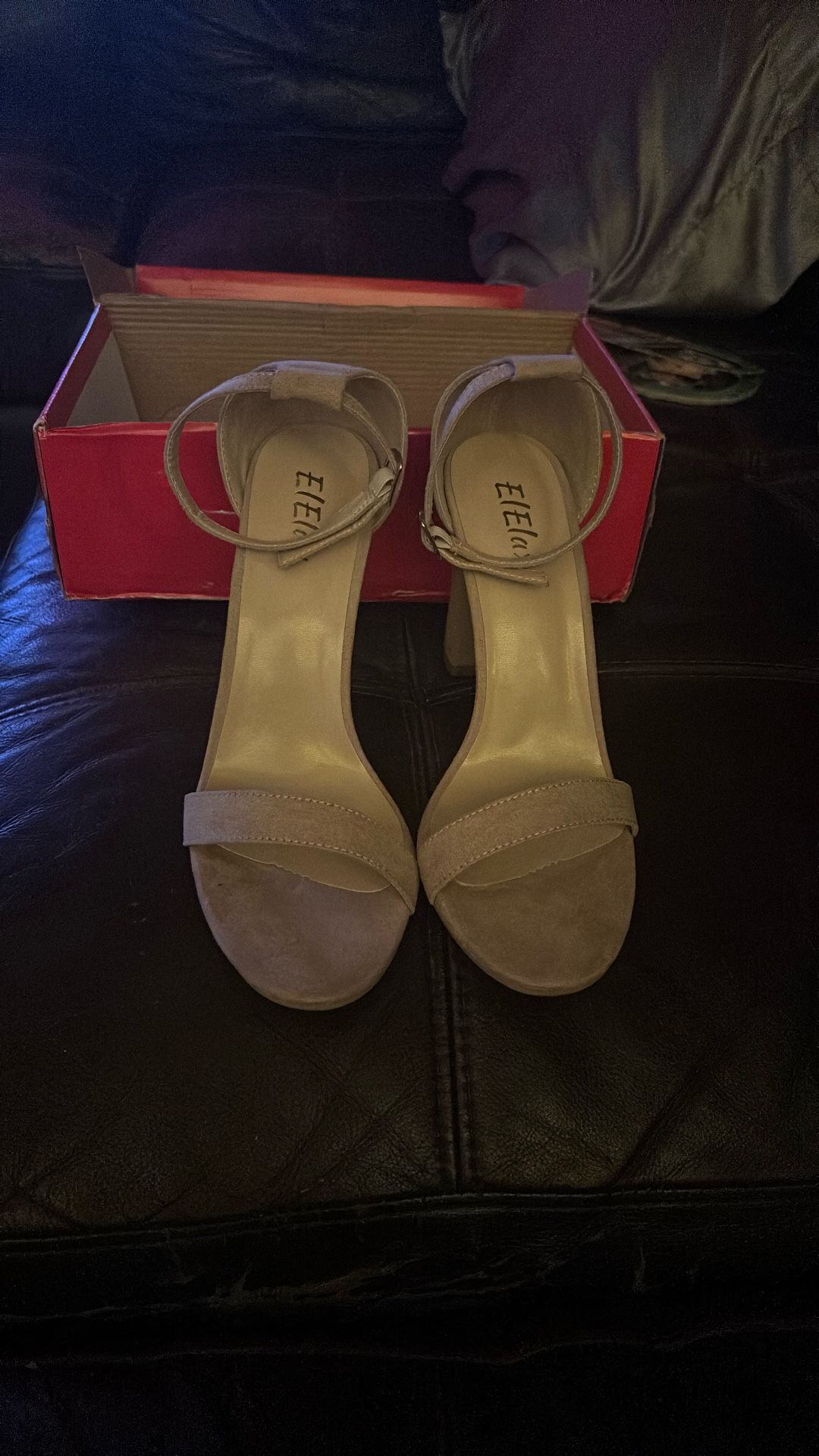 El Elax Nude Heels
