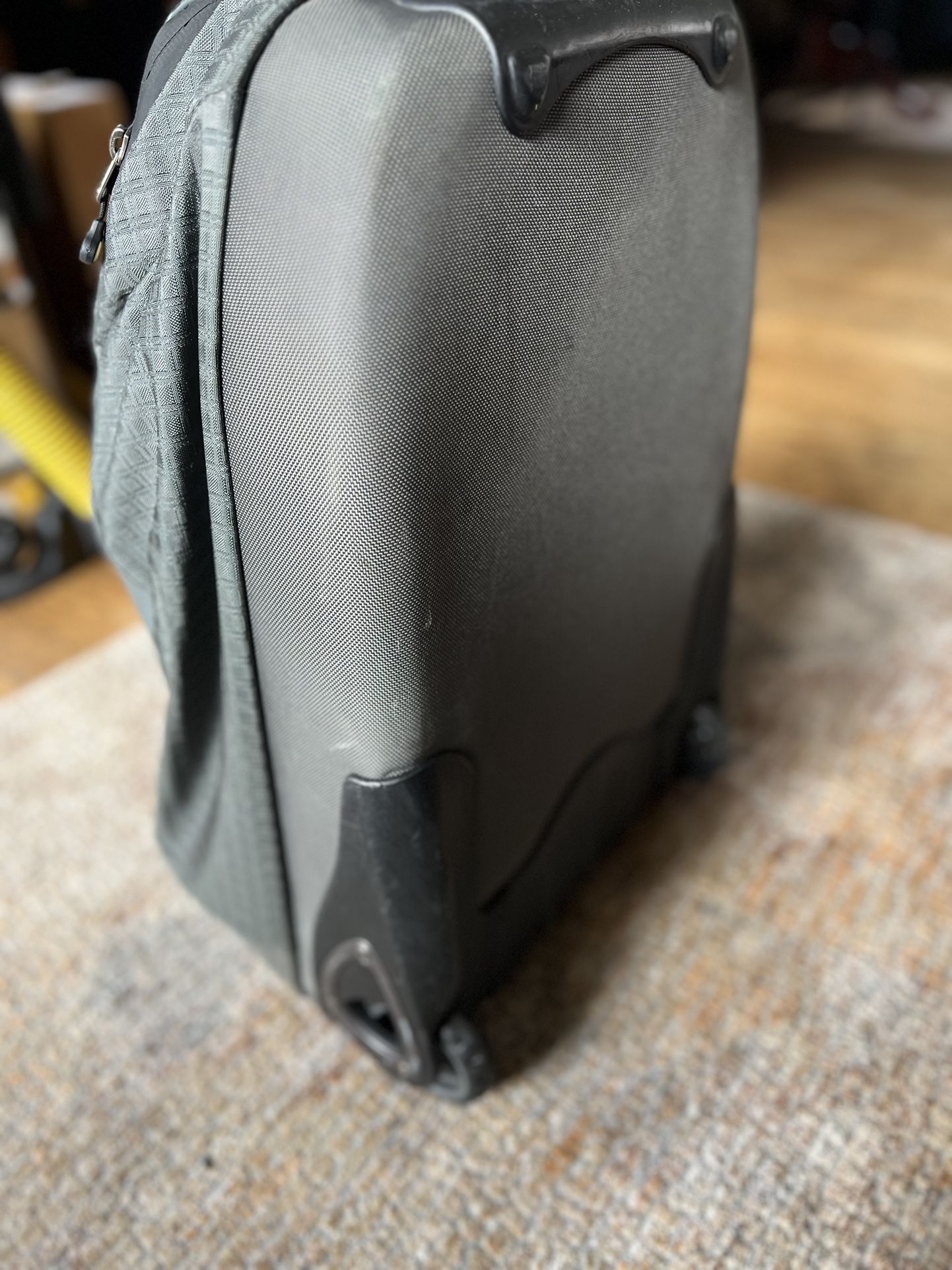 Patagonia Dry Travel Bag With Wheels